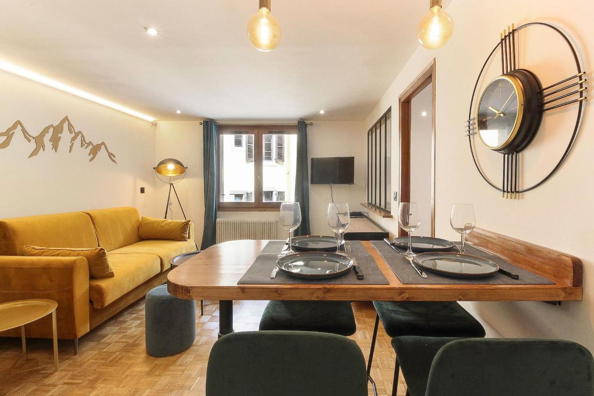 Bellevarde Apt - Newly Renovated - Central - Beside Tmb Start/End Les Houches Bagian luar foto